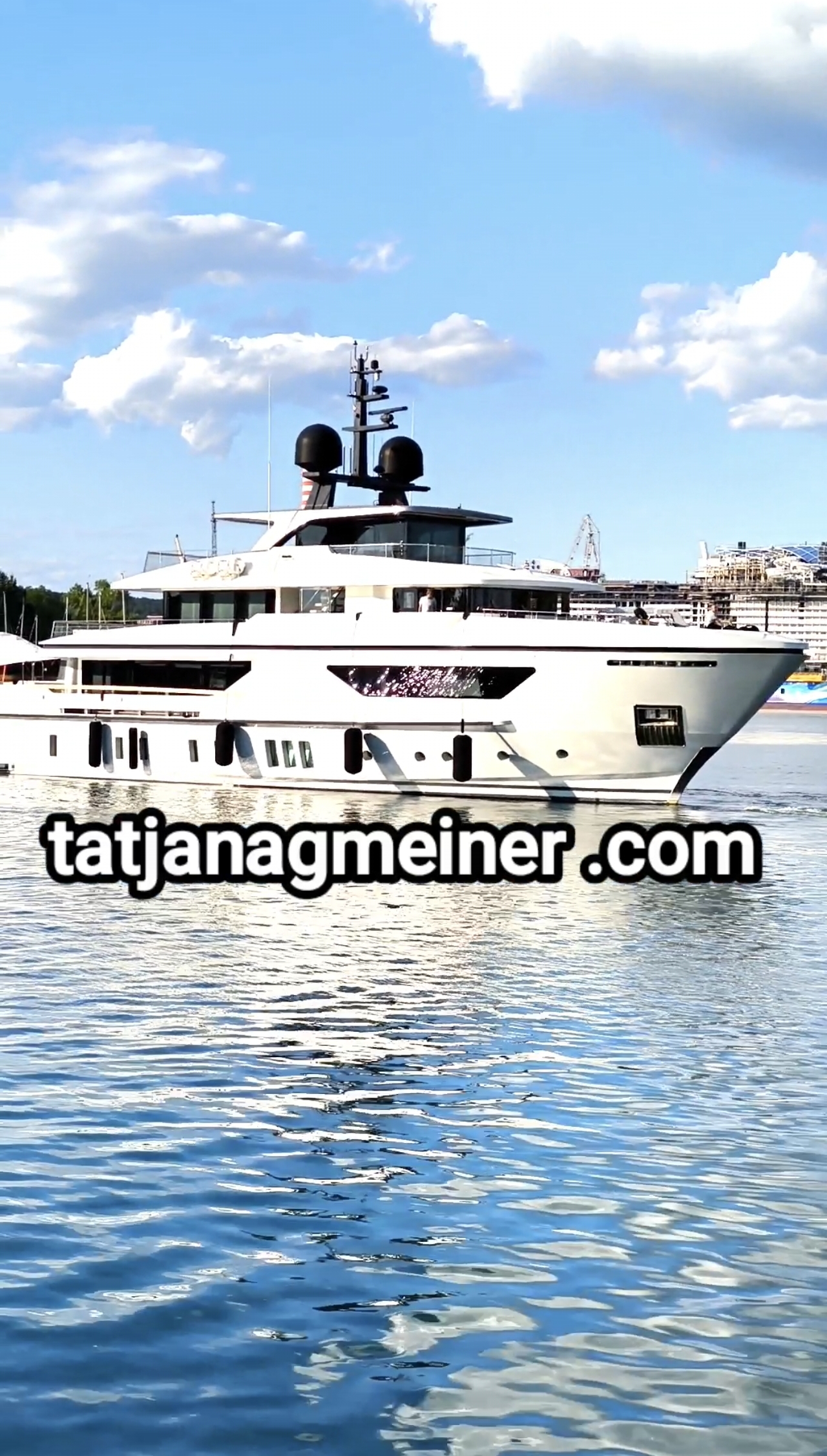 Thumbnail for Super Song super Yacht